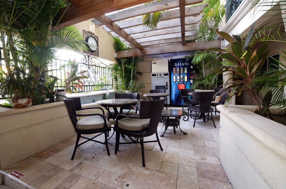 The Sea Lord Hotel & Suites (Adults Only) Lauderdale-by-the-Sea Exterior foto